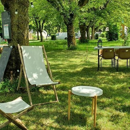 Cabane 2/3 Pers Au Camping Les Patis Nazelles-Negron Dış mekan fotoğraf